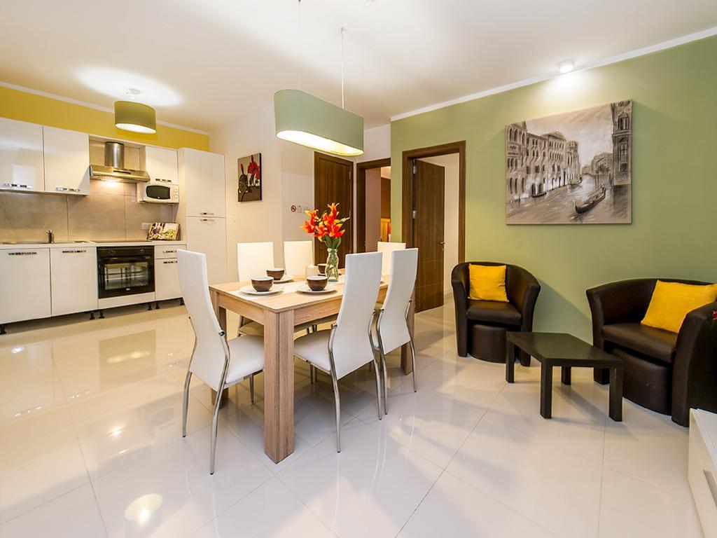 Bayside Apartments Saint Julian's ภายนอก รูปภาพ